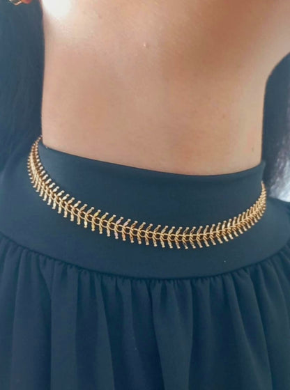 Choker dourada banhada em ouro 18k  Elo escama